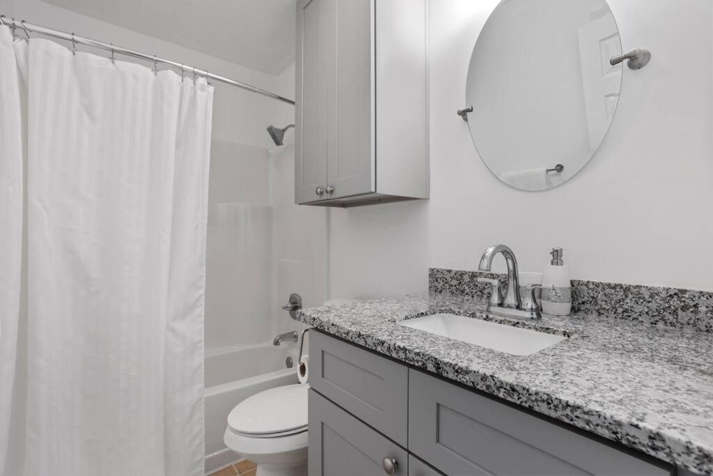 Quiet Apartment In Iowa, La Εξωτερικό φωτογραφία