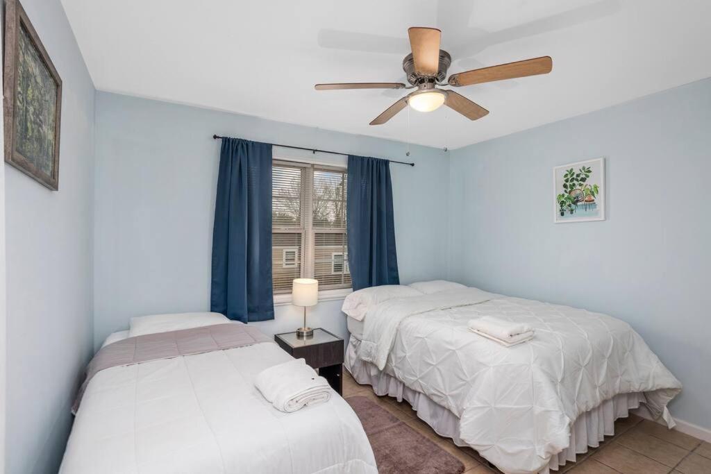 Quiet Apartment In Iowa, La Εξωτερικό φωτογραφία